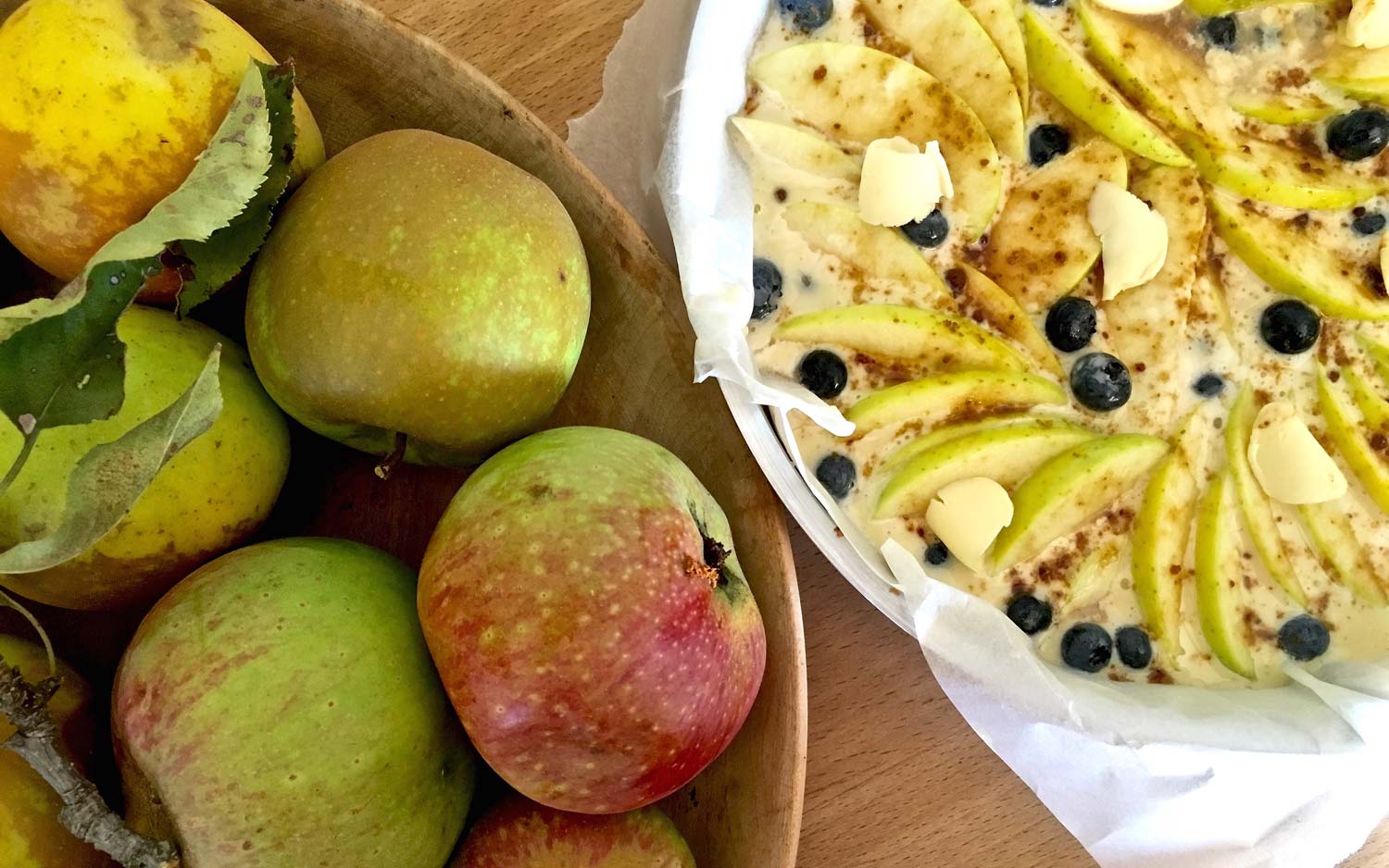 Apple and Blueberry Cake Class