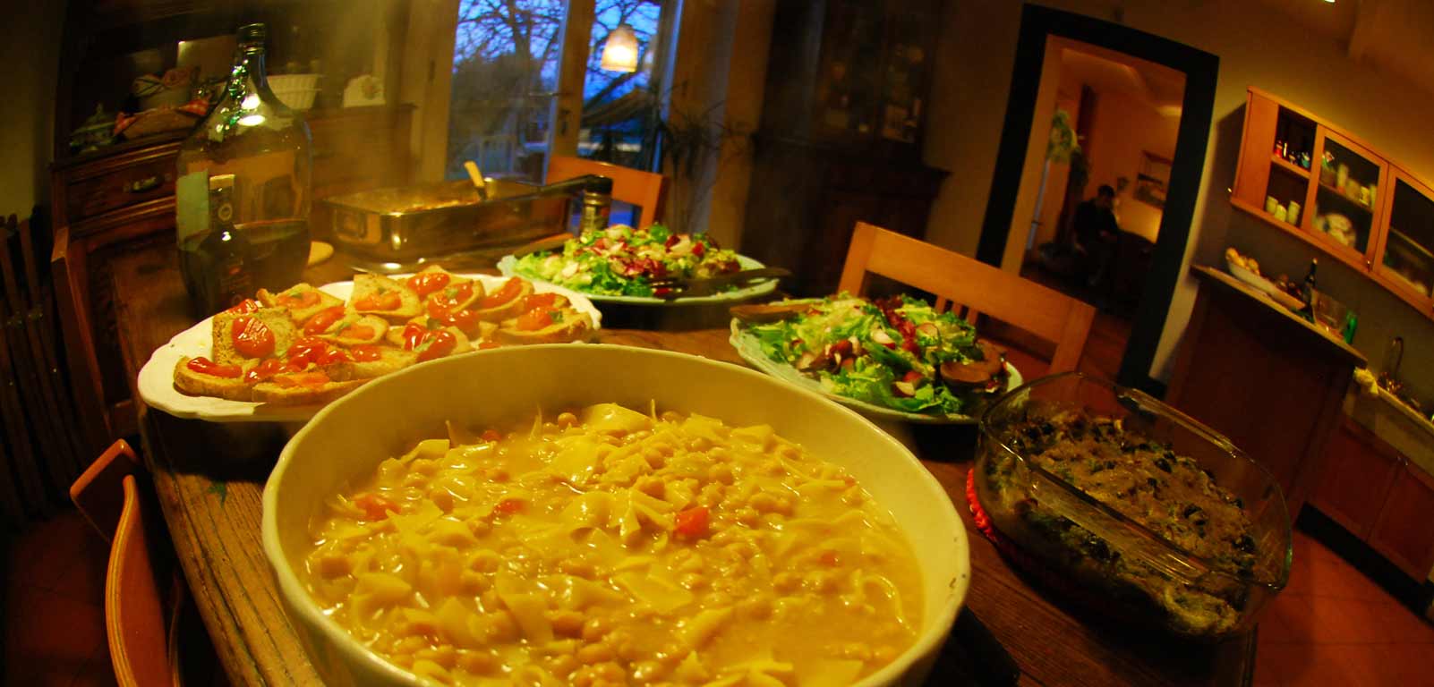 Chickpeas with pasta soup