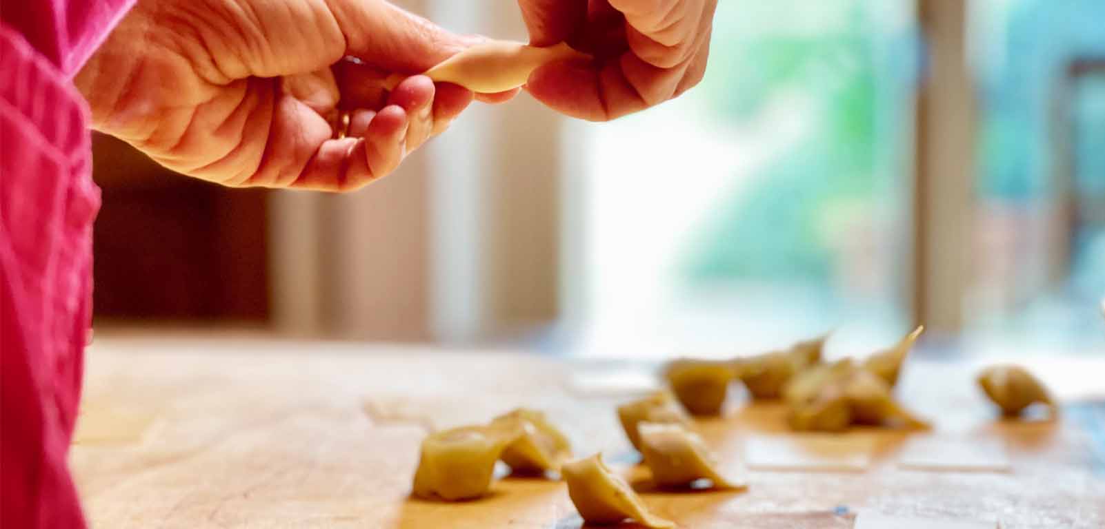 Handmade tortellini in brodo Class